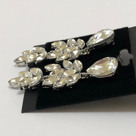 Clear Faceted Rhinestone Cluster Drop Earrings - Picture 7 of 8